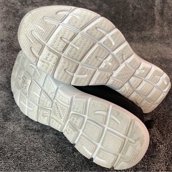 Skechers Sneaker Women’s Sz 7 Summits Black White Slip on - Picture 9 of 9